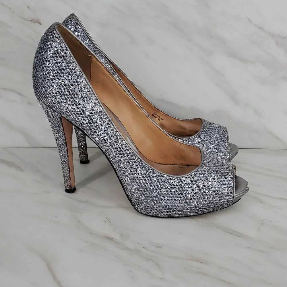 Badgley Mischka Women's Silver Humbie‎ II Smoke Glitter Peep Toe Heels Size 10